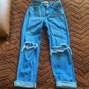 Distressed Mom Jeans‎